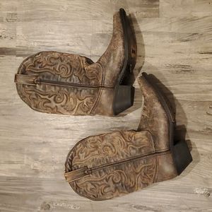 Laredo cowgirl boots